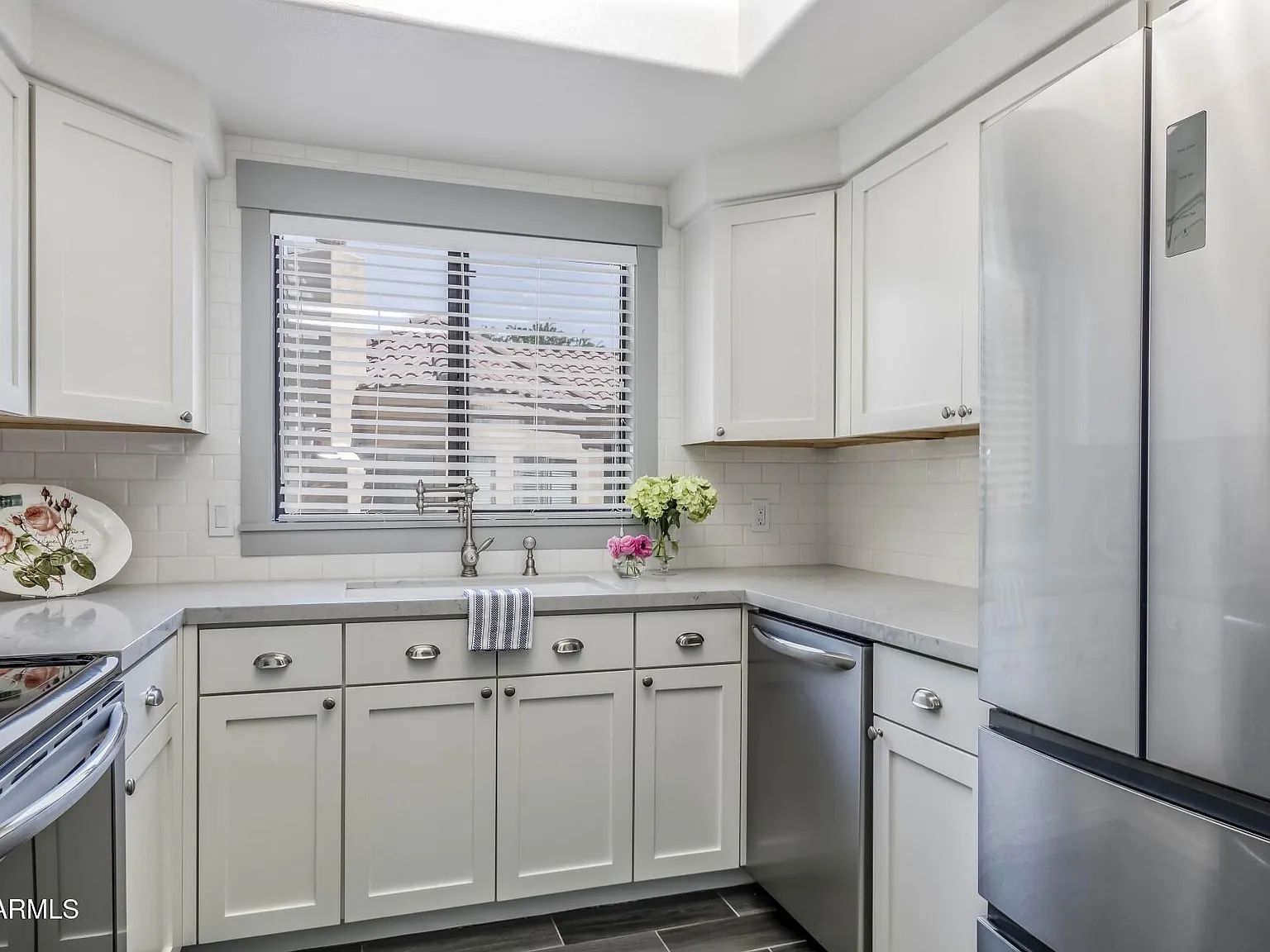 2 bed, 2.0 bath, 1075 sqft, $2,000 — Photo 3