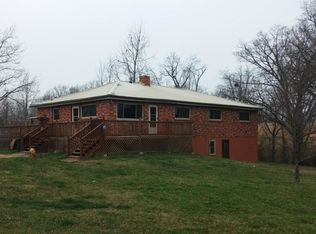 559 Yocum Pond Rd, Galena, MO 65656