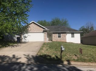 3744 S Christine Ave, Springfield, MO 65804