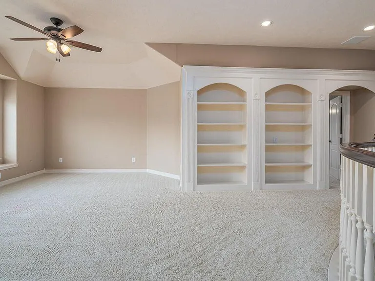 12406 Santiago Cove Ln — Photo 19