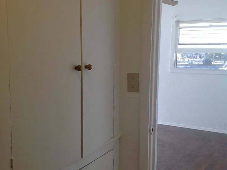 3962 Castleman St — Photo 6