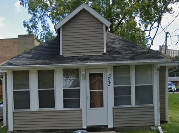 553 N Warren Ave, Freeport, IL 61032