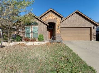 6033 Paddlefish Dr, Fort Worth, TX 76179
