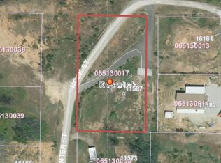 11587 Center St, Redding, CA 96001