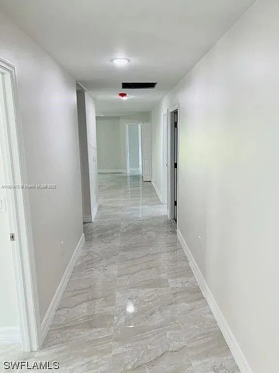3 bed, 2.0 bath, 1640 sqft, $1,800 — Photo 4