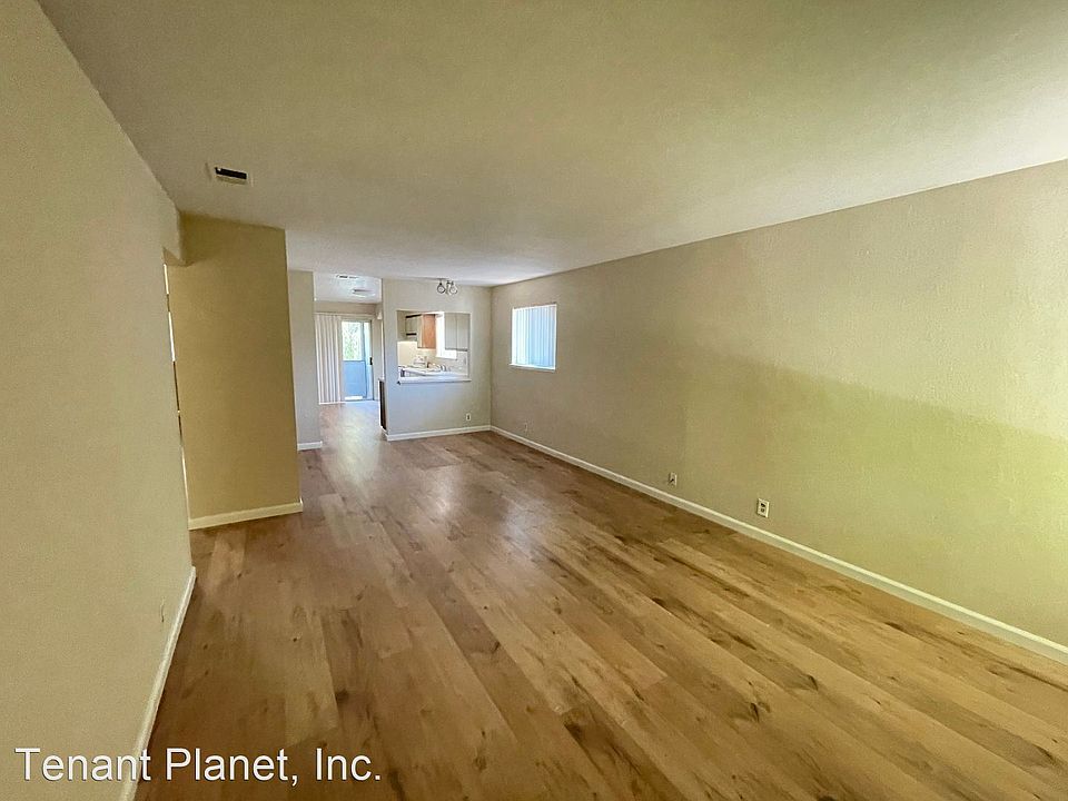 1st image of 1818-22 Luby Dr #1820