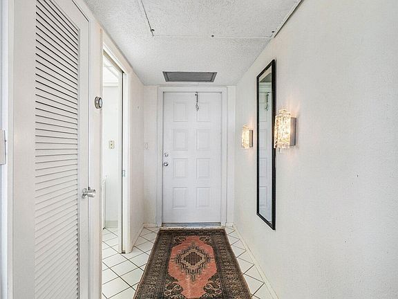 4th image of 3050 N Palm Aire Drive #903
