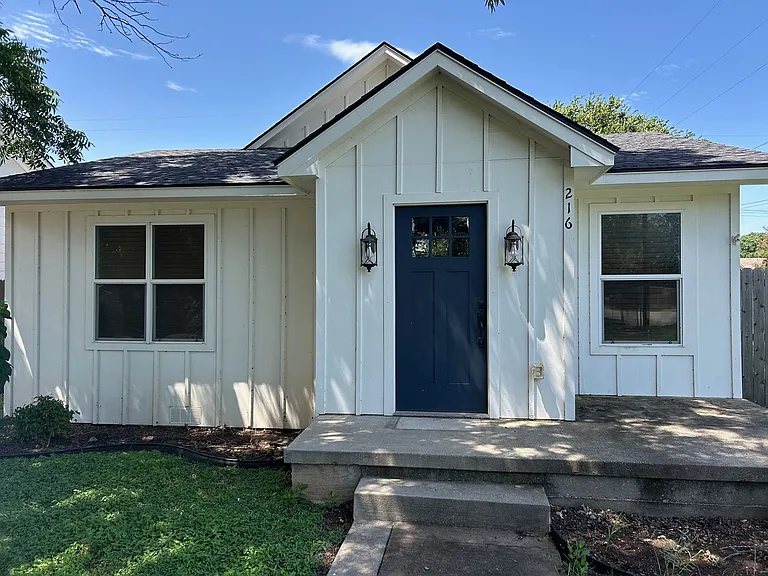 216 N Harrison St — Photo 14