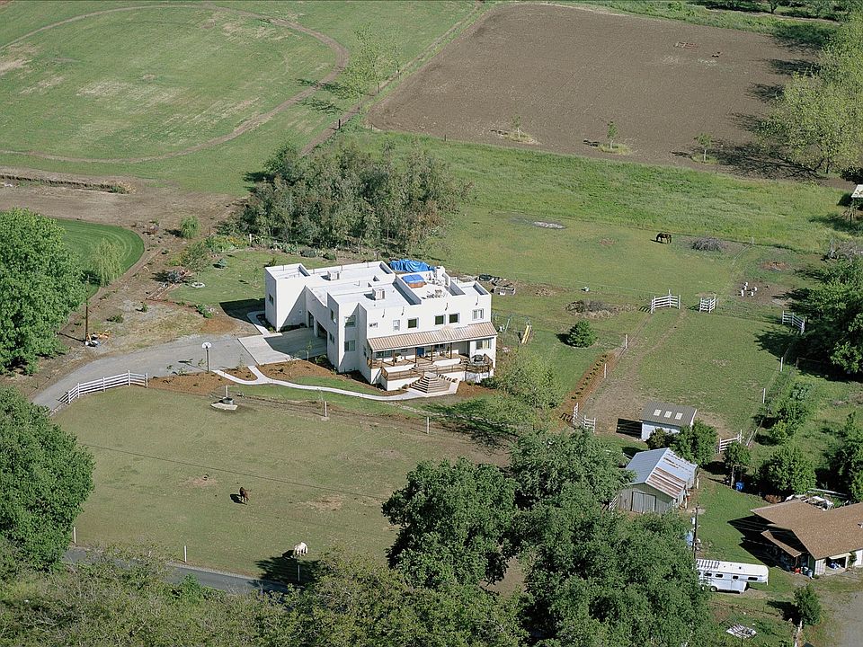 Mediterranean style with roof deck