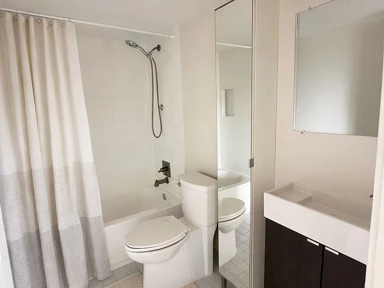 205 NE 3rd St #207 — Photo 6