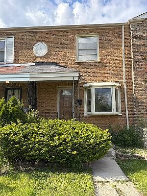 1st image of 742 E 105th St