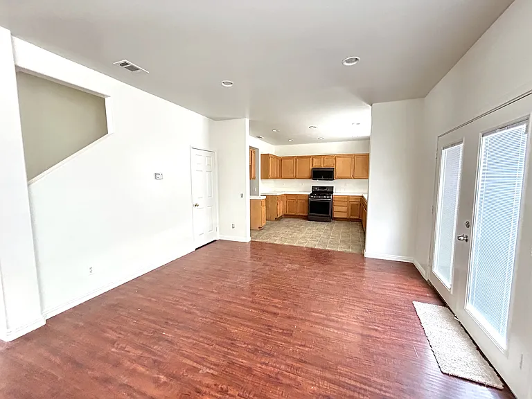 14998 Skipper Ln — Photo 5