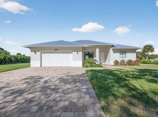 8249 SE Dharlys Street, Hobe Sound, FL 33455