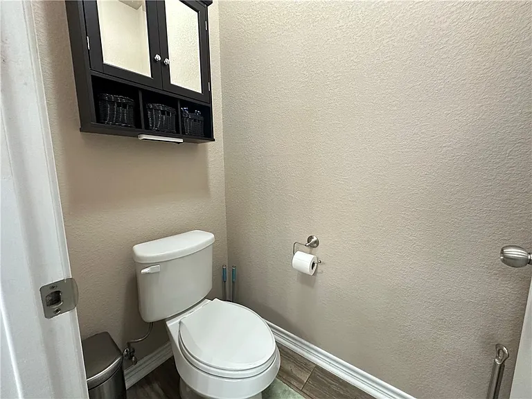 1016 Santa Catalina St — Photo 17