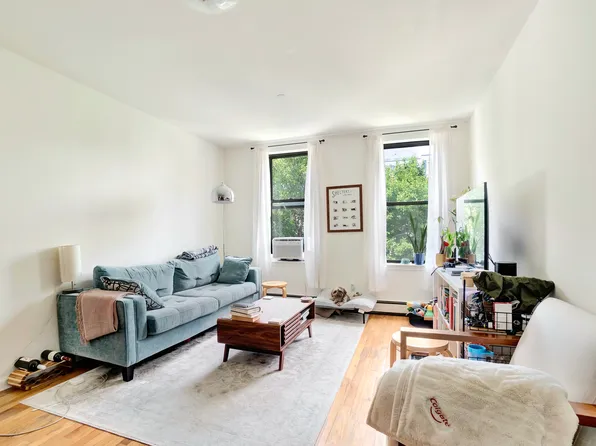 213 Johnson Avenue MX image 3 of 13
