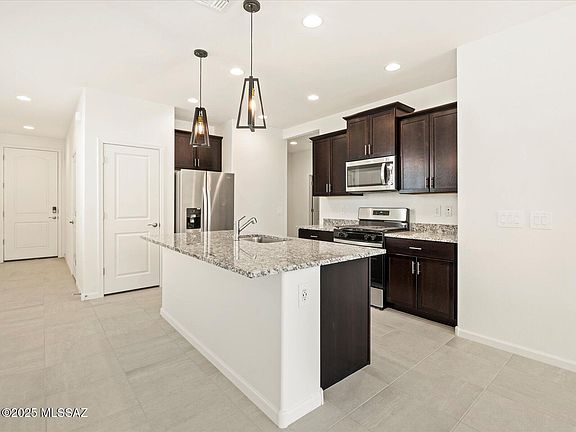 3rd image of 10387 W Granderson St