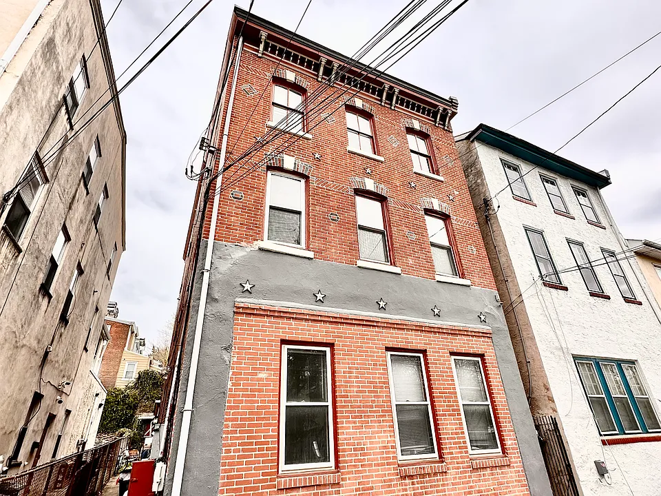 4253 Ridge Ave #3F
