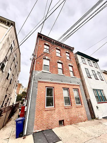 4253 Ridge Ave Photo 1