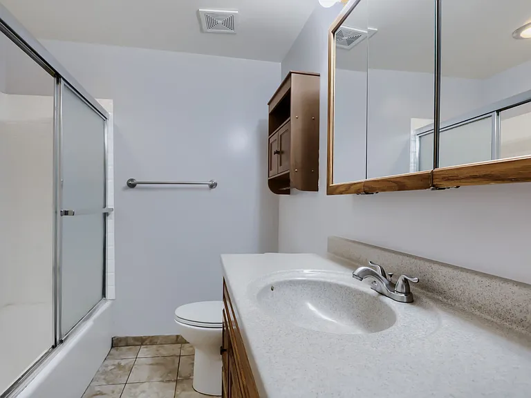 512 Maple St — Photo 14