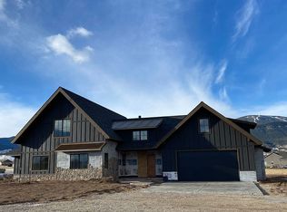 31 Grand View Dr, Red Lodge, MT 59068
