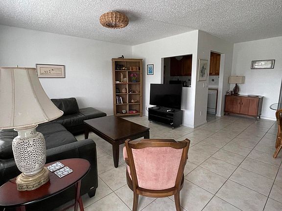 5th image of 3063 Cambridge D #3063