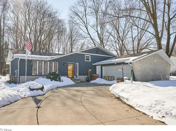 4256 Flesher Dr, Barberton, OH 44203