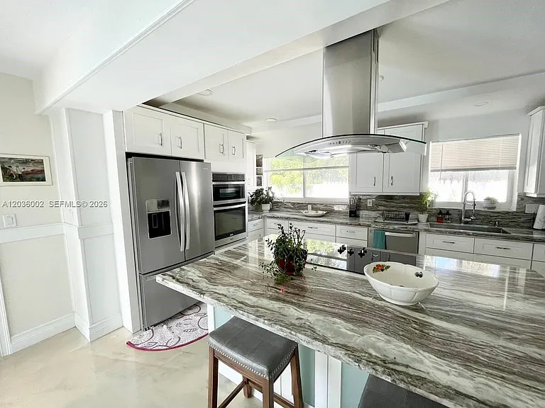416 N Rainbow Dr — Photo 10