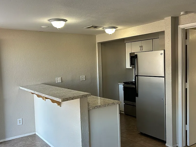 4002 W Tonto St #2 — Photo 9