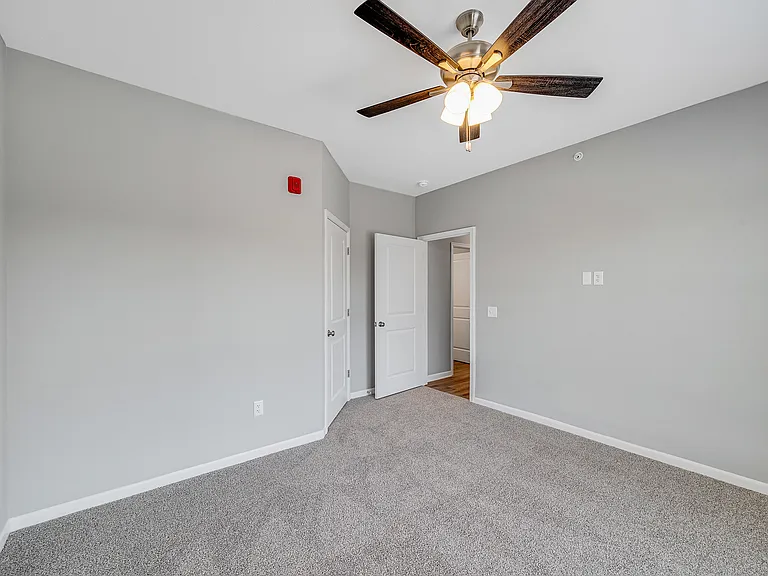 Copper Creek Apartments — Photo 59