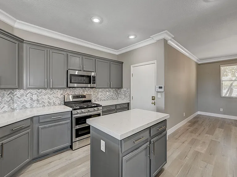 9610 Hawk Cliff Ave22_06012026