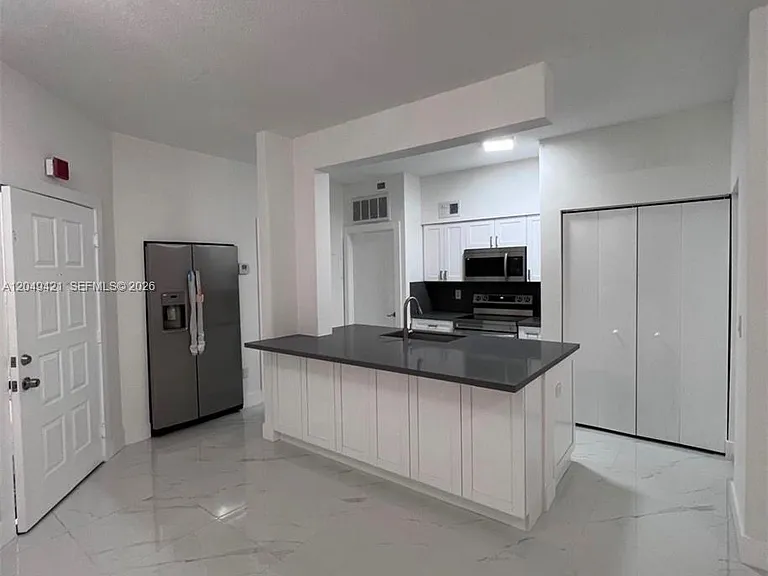 18344 NW 68th Ave #F — Photo 7