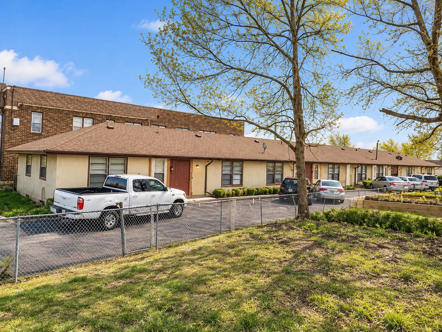 Golden Valley Apartments — Photo 2