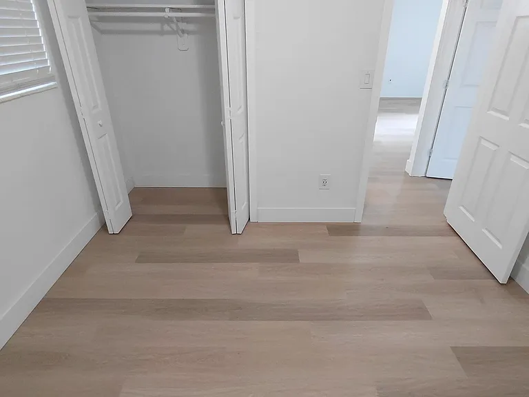 1380 SW 2nd St #7 — Photo 7