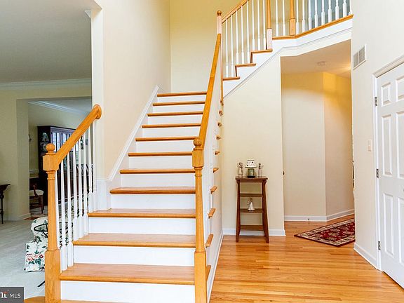 3rd image of 1311 Stonegate Dr