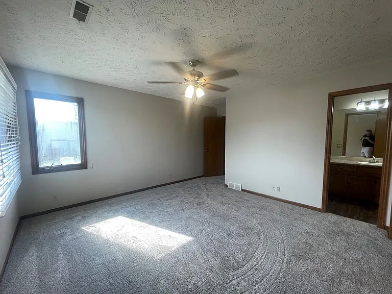 1105 Grenoble Dr — Photo 14