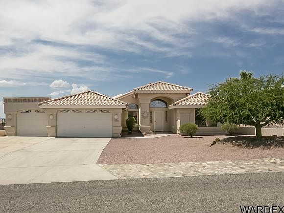 1st image of 3343 Bluegrass Dr