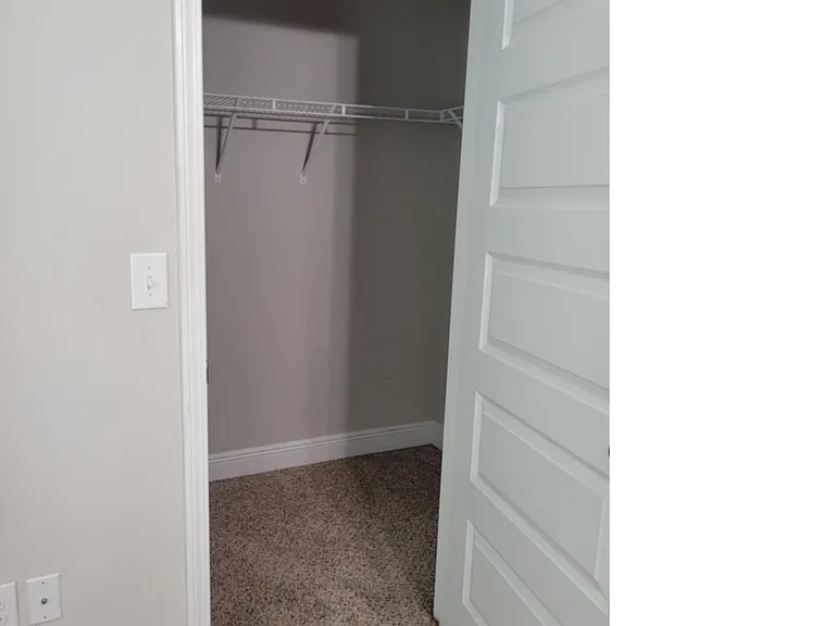 6081 Royal Port Ct — Photo 2
