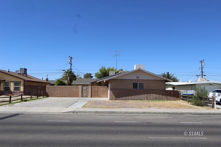 1st image of 129 S Sunland St
