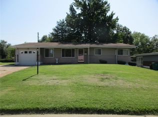 10648 Linnell Dr, Saint Louis, MO 63136