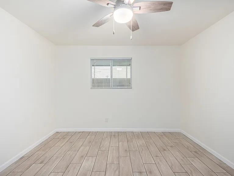 5107 N 28th Dr #3 — Photo 7