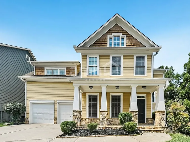 710 Pear Grove Pl — Photo 1