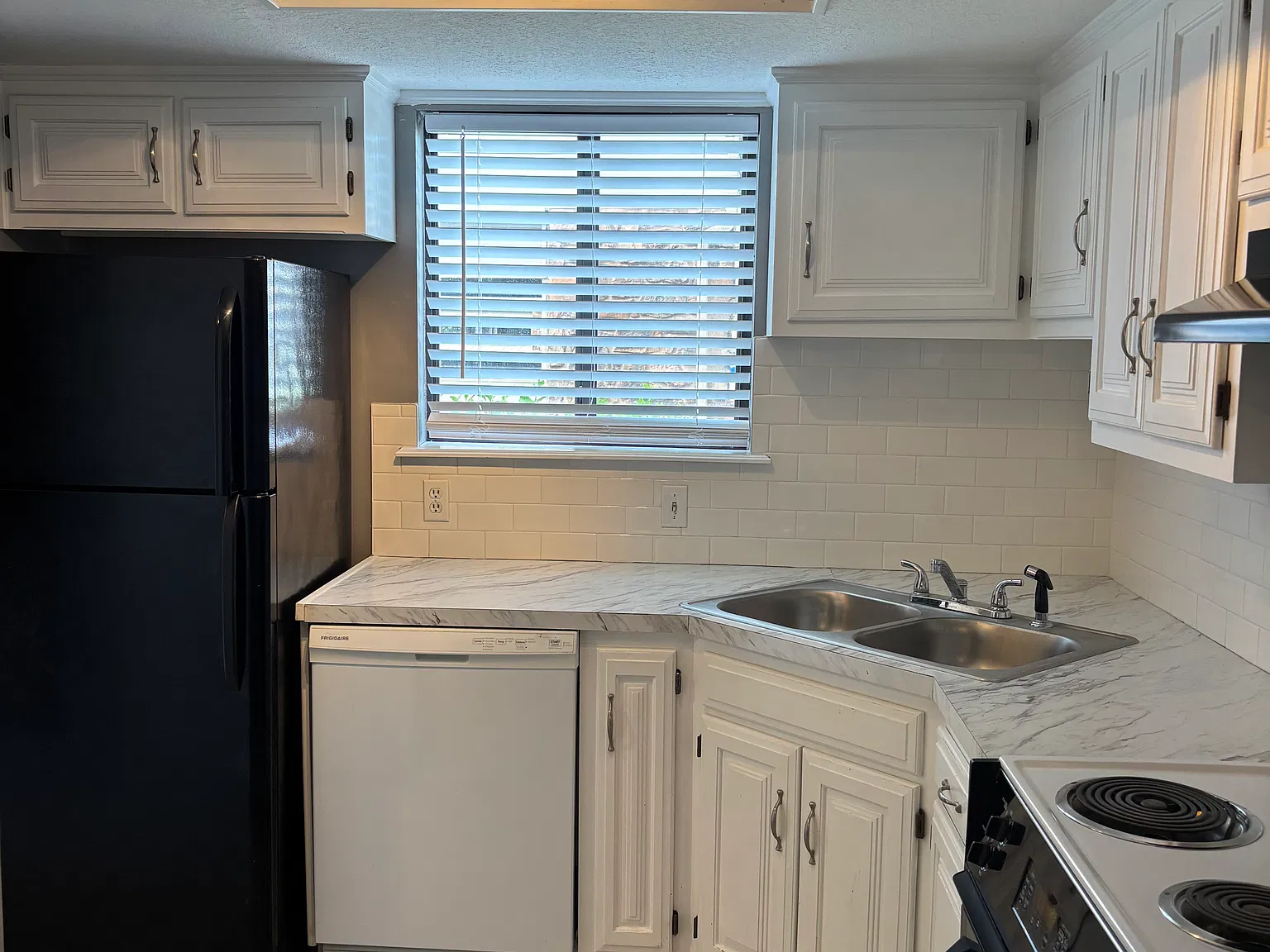 2 bed, 1057 sqft, $1,200 — Photo 4