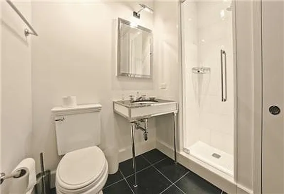 Sold by (Legacy) Elegran | media 9