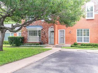 1345 Roaring Springs Rd, Fort Worth, TX 76114