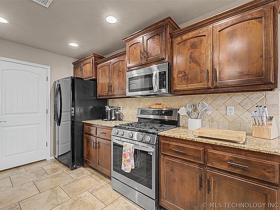 3rd image of 3337 S 207th East Ave