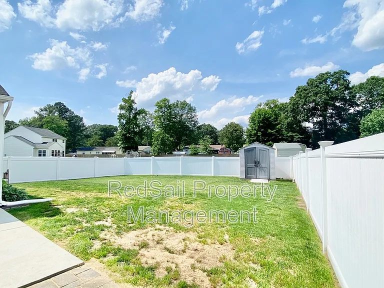 642 Kelso Dr — Photo 27