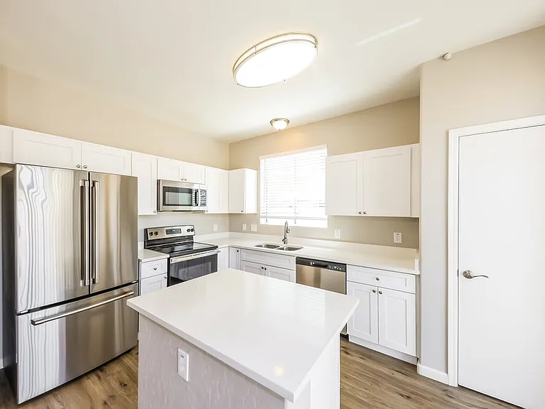 13416 W Peck Dr — Photo 9