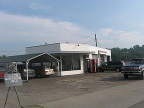 1st image of 204 Green Blvd