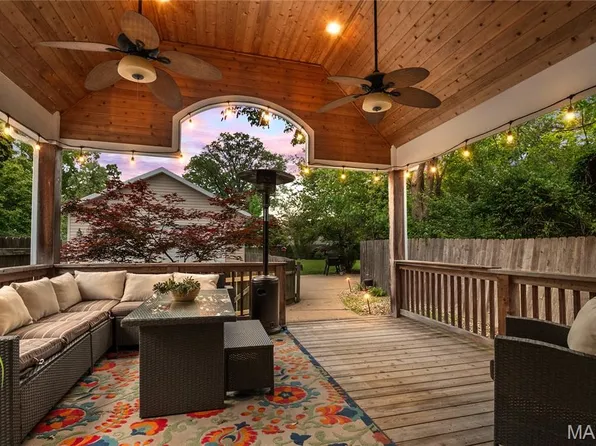 2521 High School Dr, Saint Louis, MO 63144