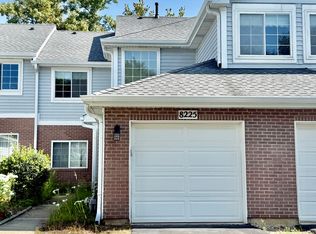 8225 Ripple Rdg #8225, Darien, IL 60561